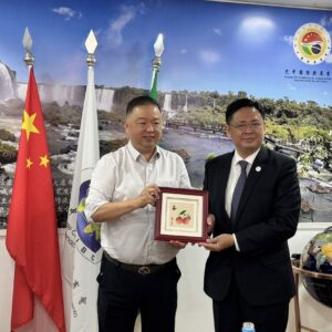 🌟 Construindo uma Ponte Dourada entre China e Brasil, Abrindo um Novo Capítulo de Cooperação – Delegação de Peso do CCPIT Guangdong Visita a Câmara de Comércio e Desenvolvimento Internacional Brasil-China